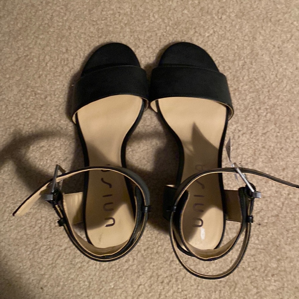 UNISA HEELS BLACK NEVER WORN